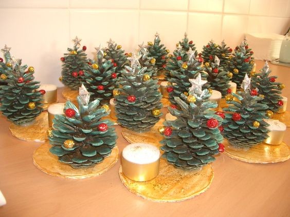 15 Décorations de Noel avec des pommes de pins 13 15 Décorations de Noel avec des pommes de pins 13