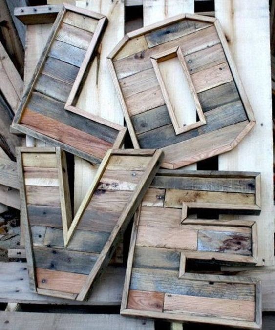 79 décorations à fabriquer soi-même à partir de palettes en bois 79 79 décorations à fabriquer soi-même à partir de palettes en bois 79