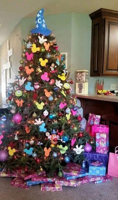 34 Sapins de Noël sur le thème de Disney 12 34 Sapins de Noël sur le thème de Disney 12