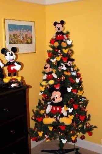 34 Sapins de Noël sur le thème de Disney 13 34 Sapins de Noël sur le thème de Disney 13