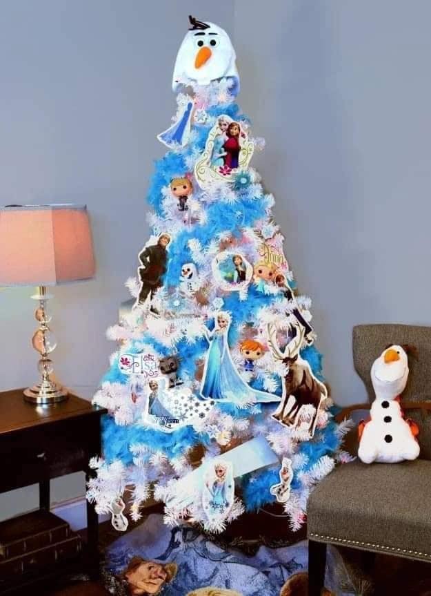 34 Sapins de Noël sur le thème de Disney 28 34 Sapins de Noël sur le thème de Disney 28