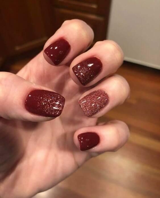 53 Nail art de Noël pour une manucure de fêtes réussie 14 53 Nail art de Noël pour une manucure de fêtes réussie 14