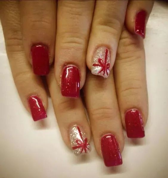 53 Nail art de Noël pour une manucure de fêtes réussie 20 53 Nail art de Noël pour une manucure de fêtes réussie 20