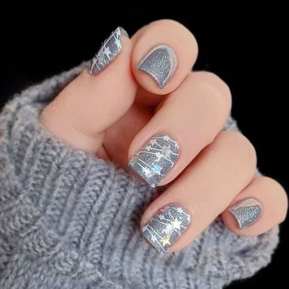 53 Nail art de Noël pour une manucure de fêtes réussie 28 53 Nail art de Noël pour une manucure de fêtes réussie 28