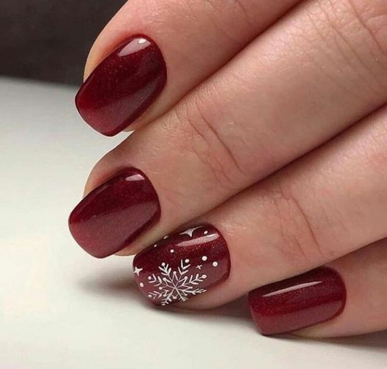 53 Nail art de Noël pour une manucure de fêtes réussie 38 53 Nail art de Noël pour une manucure de fêtes réussie 38