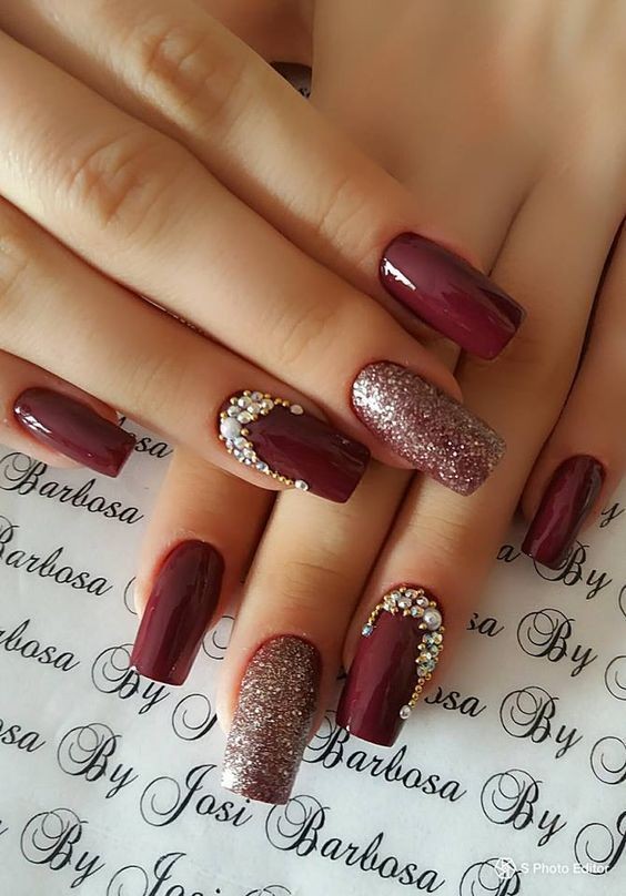 53 Nail art de Noël pour une manucure de fêtes réussie 43 53 Nail art de Noël pour une manucure de fêtes réussie 43