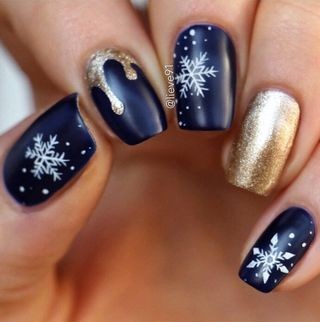 53 Nail art de Noël pour une manucure de fêtes réussie 58 53 Nail art de Noël pour une manucure de fêtes réussie 58