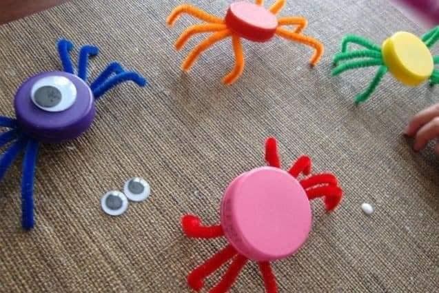 22 activités manuelles pour enfant avec des bouchons de bouteille 4