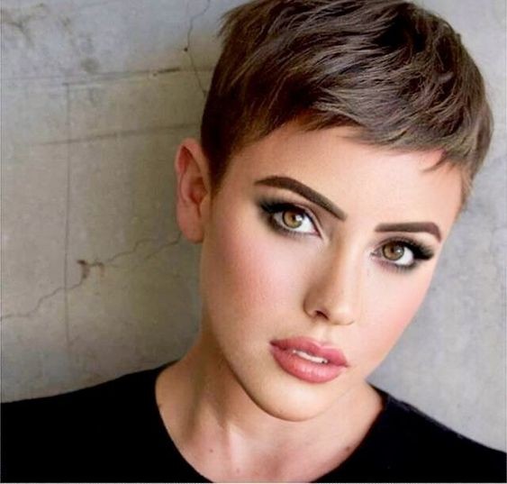 36 Coupes de cheveux courtes qui rendent une femme époustouflante 10 36 Coupes de cheveux courtes qui rendent une femme époustouflante 10