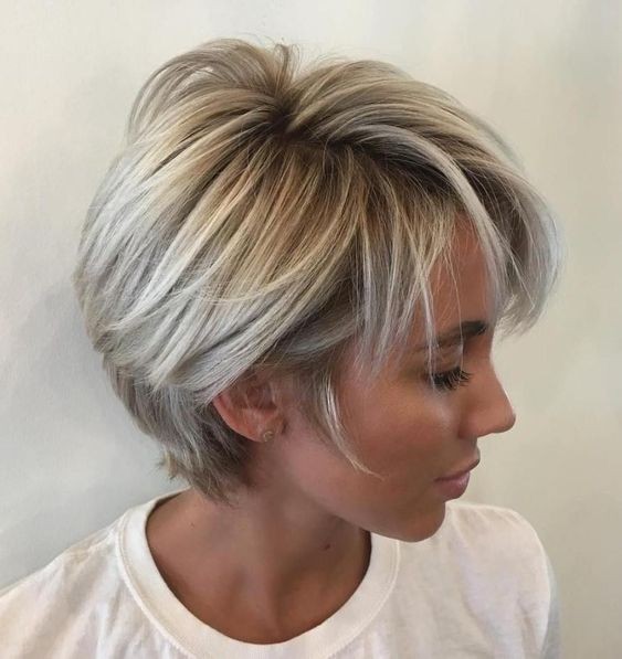 36 Coupes de cheveux courtes qui rendent une femme époustouflante 23 36 Coupes de cheveux courtes qui rendent une femme époustouflante 23