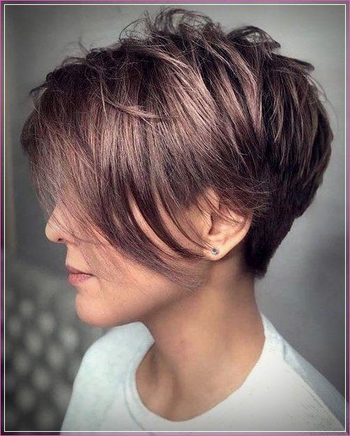 36 Coupes de cheveux courtes qui rendent une femme époustouflante 27 36 Coupes de cheveux courtes qui rendent une femme époustouflante 27