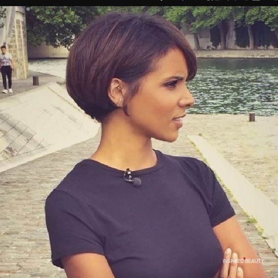 36 Coupes de cheveux courtes qui rendent une femme époustouflante 30 36 Coupes de cheveux courtes qui rendent une femme époustouflante 30
