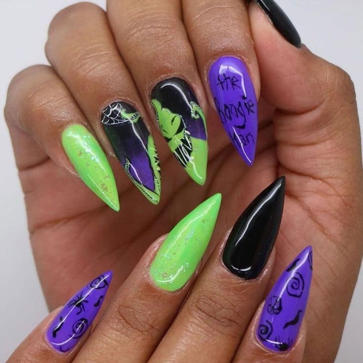 54 idées amusantes et effrayante d'ongles pour la fête d'Halloween 30 54 idées amusantes et effrayante d'ongles pour la fête d'Halloween 30