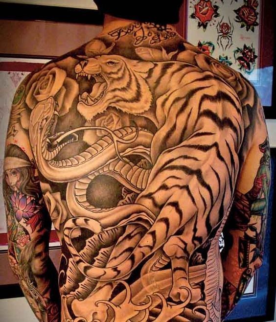 60 Idées de tatouages pour homme pour vous inspirer 16