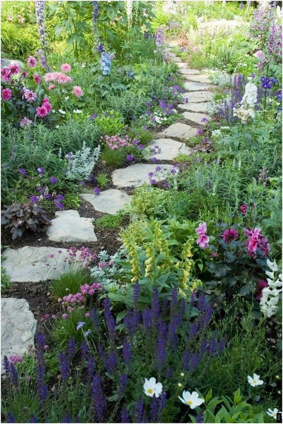 50 décorations de chemins de jardin pour s'inspirer 14 50 décorations de chemins de jardin pour s'inspirer 14