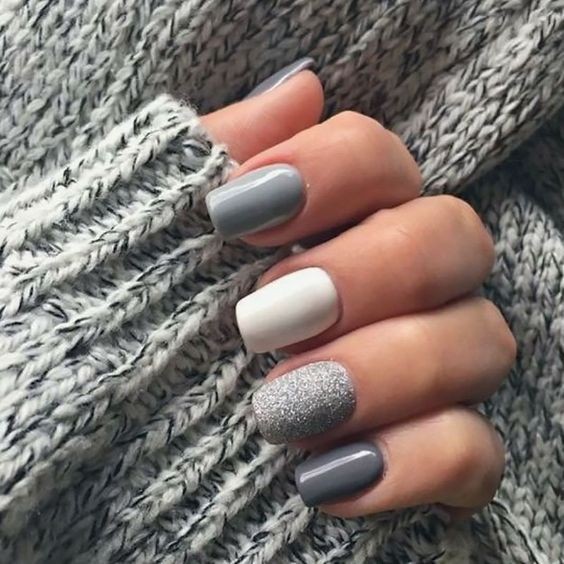 20 idées d'ongles gris que vous allez adorer 16 20 idées d'ongles gris que vous allez adorer 16