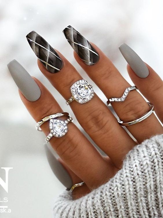 20 idées d'ongles gris que vous allez adorer 17 20 idées d'ongles gris que vous allez adorer 17