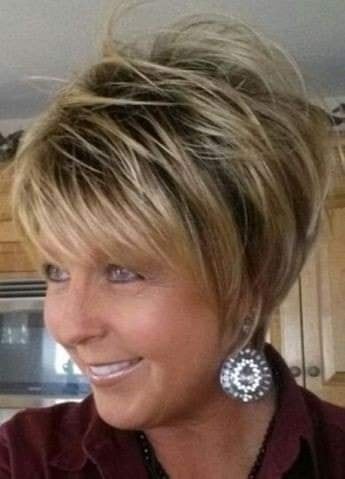 Les 33 plus belles coupes de cheveux courtes de fée pour femmes 14