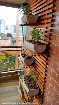 31 idées de jardinières murales en bois pour vos plantes 17 31 idées de jardinières murales en bois pour vos plantes 17