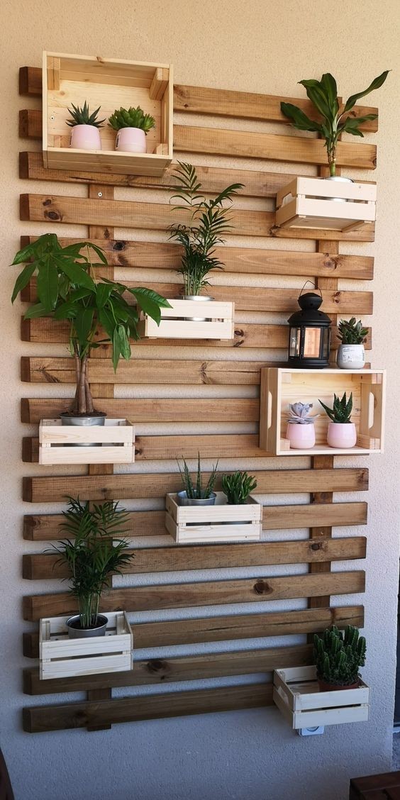 31 idées de jardinières murales en bois pour vos plantes 18 31 idées de jardinières murales en bois pour vos plantes 18