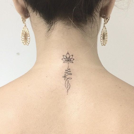 47 Tatouages nuque à la fois discrets et sensuels 18 47 Tatouages nuque à la fois discrets et sensuels 18
