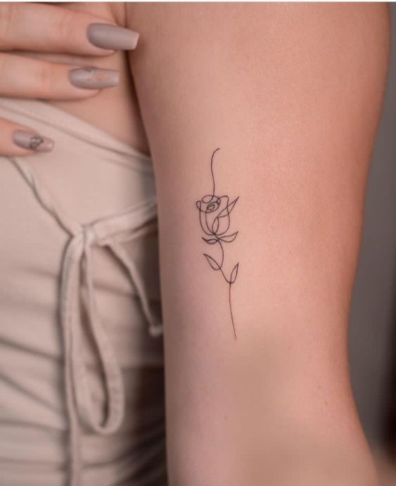 Les 44 plus beaux tatouages minimalistes pour s'inspirer 16 Les 44 plus beaux tatouages minimalistes pour s'inspirer 16