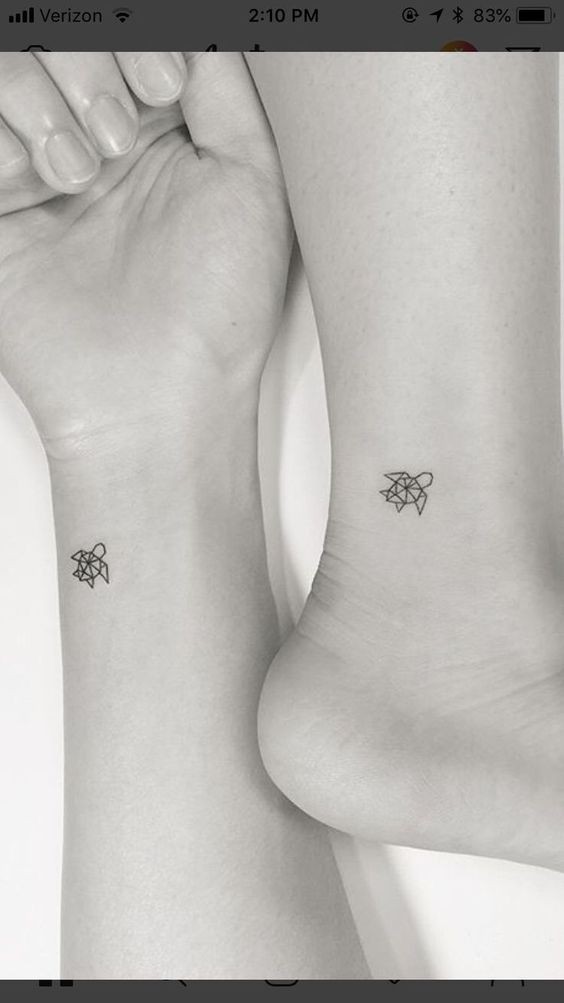 Les 44 plus beaux tatouages minimalistes pour s'inspirer 39 Les 44 plus beaux tatouages minimalistes pour s'inspirer 39