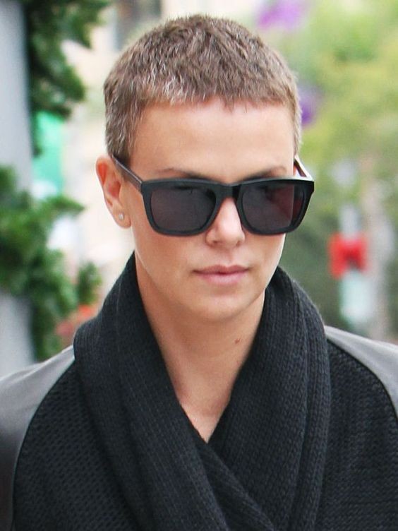 22 styles de Buzz-Cuts à connaître avant de vous raser la tête 9