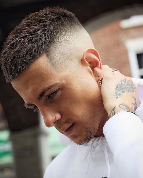 22 styles de Buzz-Cuts à connaître avant de vous raser la tête 18