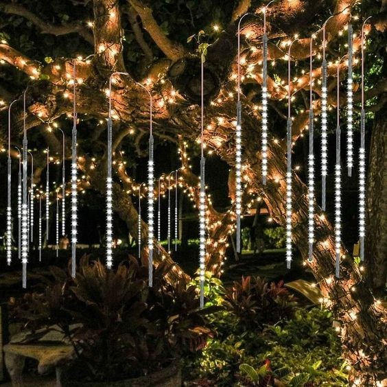 10 Astuces jardin pour décorer votre extérieur à Noël 3