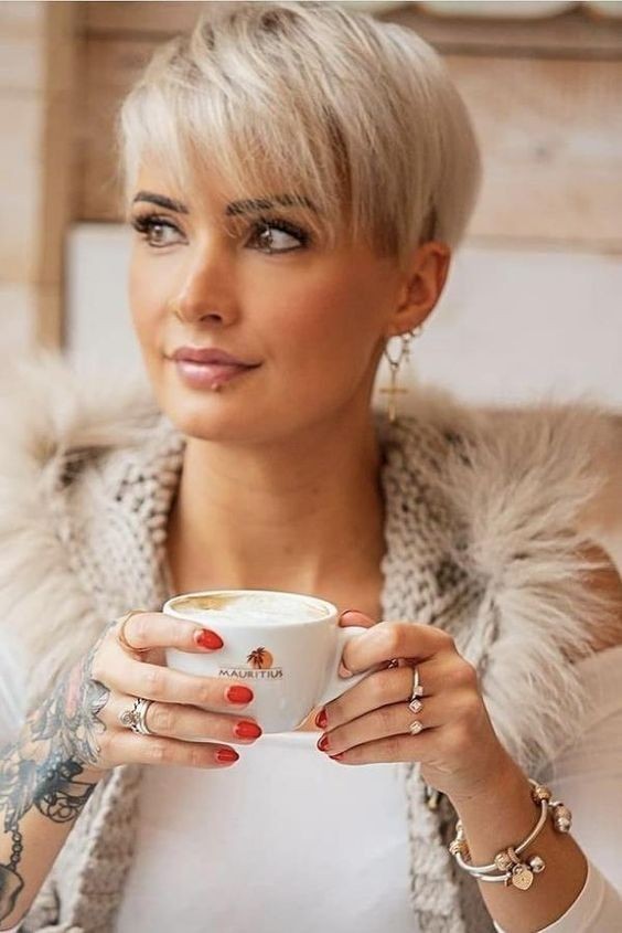 19 idées de coupes très courtes pour femme 11 19 idées de coupes très courtes pour femme 11