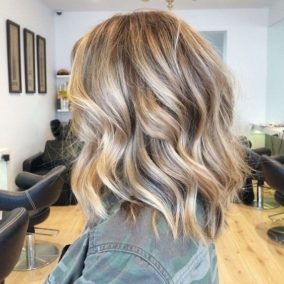 50 nuances de balayages blonds : miel, californien et cendré 24 50 nuances de balayages blonds : miel, californien et cendré 24
