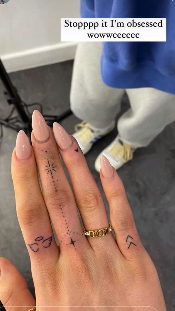 25 tatouages minimalistes à la fois élégants et discrets 1