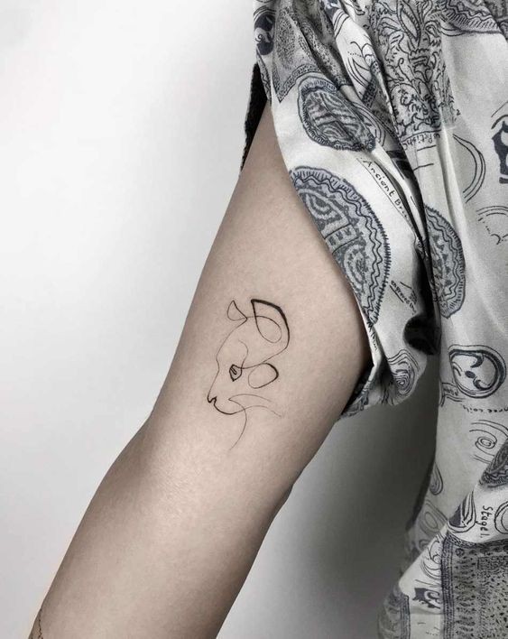 25 tatouages minimalistes à la fois élégants et discrets 1