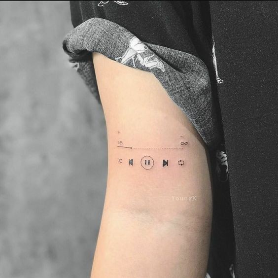 25 tatouages minimalistes à la fois élégants et discrets 1