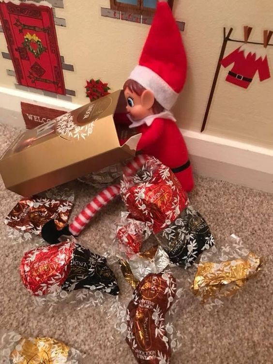40 mises en scènes de bêtises d'elfes de Noël 33
