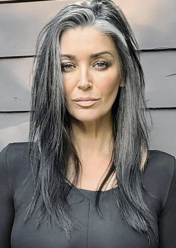 50 nuances de balayages blonds : miel, californien et cendré 44 50 nuances de balayages blonds : miel, californien et cendré 44