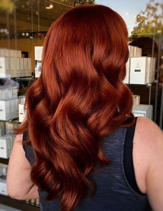 10 idées de coiffures pour cheveux roux foncés 7 10 idées de coiffures pour cheveux roux foncés 7