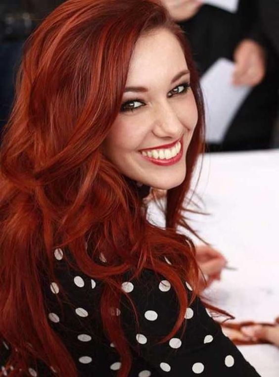10 idées de coiffures pour cheveux roux foncés 9 10 idées de coiffures pour cheveux roux foncés 9