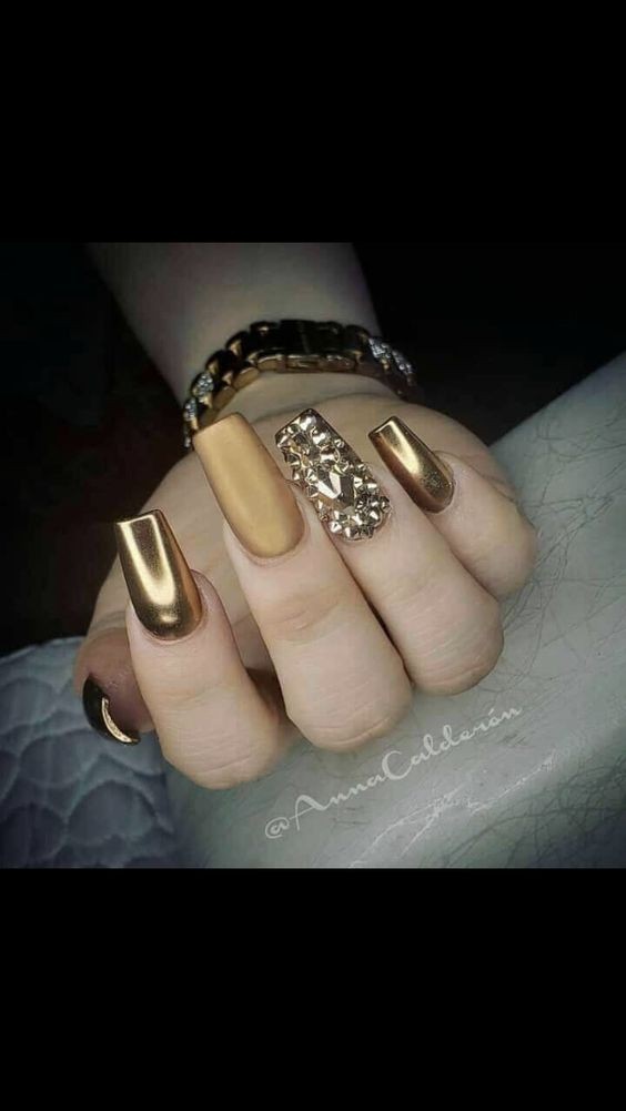 60 couleurs d'ongles en gel pour s'inspirer 18 60 couleurs d'ongles en gel pour s'inspirer 18