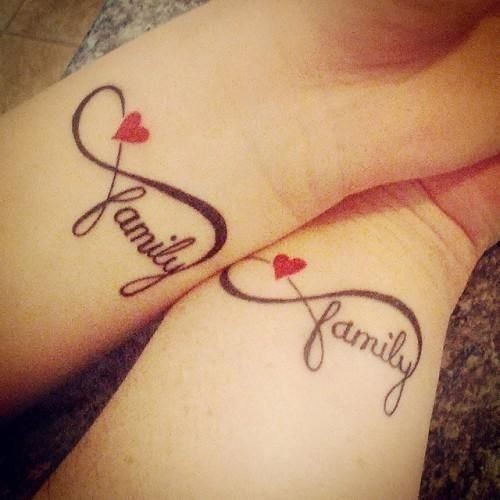 Tatouage infini : signification et 19 idées pour vous inspirer ! 1 Tatouage infini : signification et 19 idées pour vous inspirer ! 1