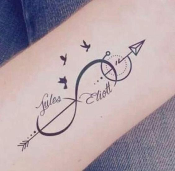 Tatouage infini : signification et 19 idées pour vous inspirer ! 4