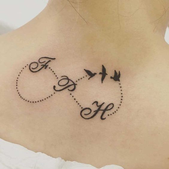 Tatouage infini : signification et 19 idées pour vous inspirer ! 11
