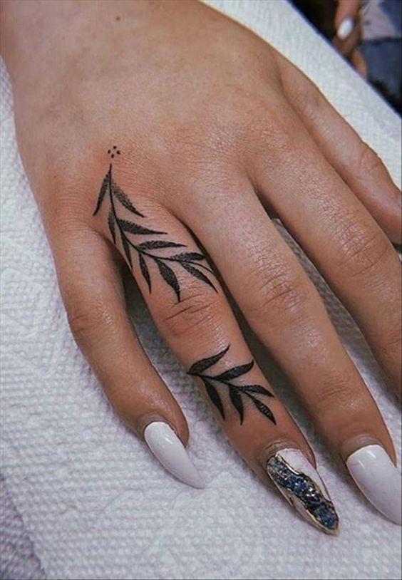 25 Tatouages ????doigts pour femme : avantages, inconvénients 1 25 Tatouages ????doigts pour femme : avantages, inconvénients 1