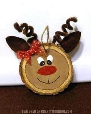 28 idées de décoration de Noël avec des bûches de bois 28 28 idées de décoration de Noël avec des bûches de bois 28
