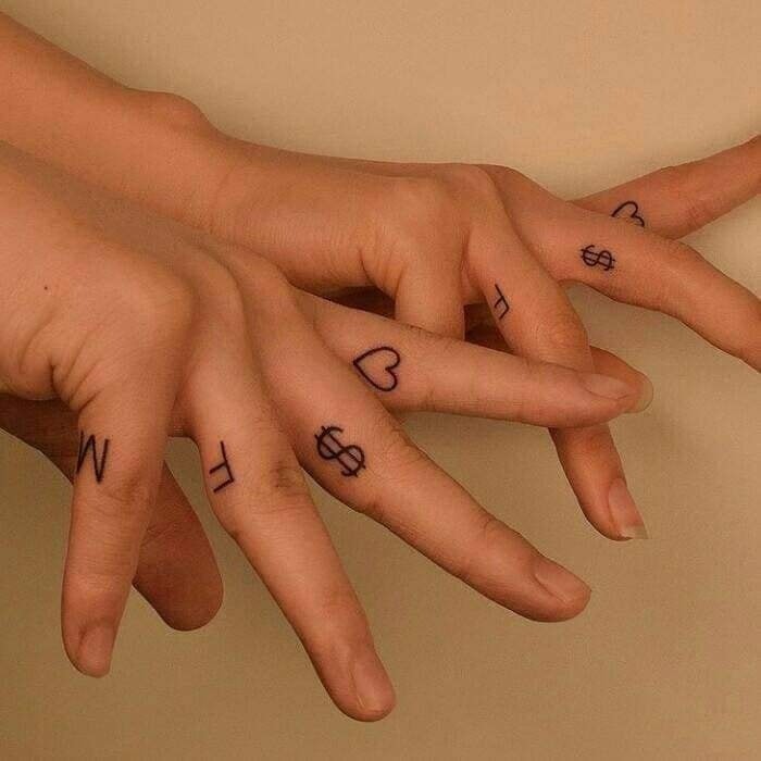 12 petits tatouages qui sont de petites œuvres d'art 11