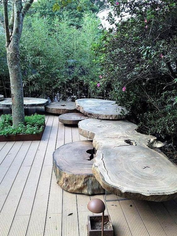 28 idées pour décorer votre jardin avec des troncs d'arbre 7 28 idées pour décorer votre jardin avec des troncs d'arbre 7