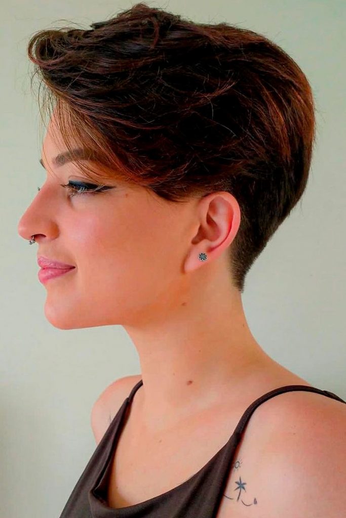 50 Coupes de Cheveux Courtes Pour Les Cheveux Fins A Essayer en 2023 13 50 Coupes de Cheveux Courtes Pour Les Cheveux Fins A Essayer en 2023 13