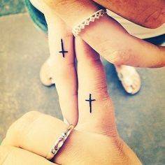 33 petits tatouages meilleures amies pour célébrer ce lien spécial 14 33 petits tatouages meilleures amies pour célébrer ce lien spécial 14
