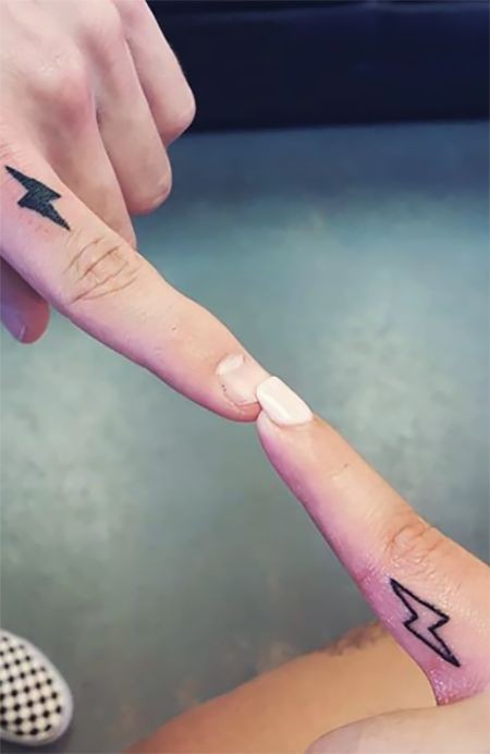 33 petits tatouages meilleures amies pour célébrer ce lien spécial 18 33 petits tatouages meilleures amies pour célébrer ce lien spécial 18